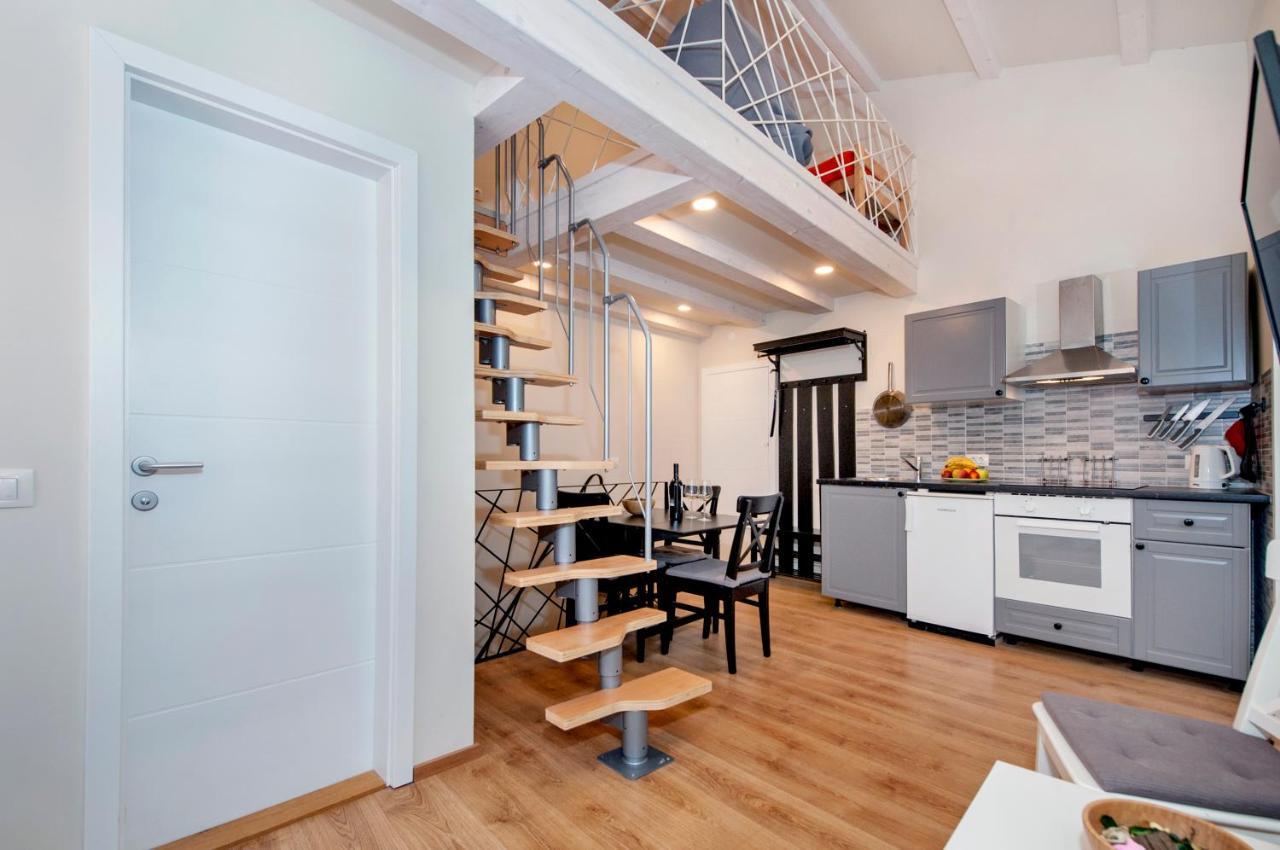 Apartment Carera 42 *