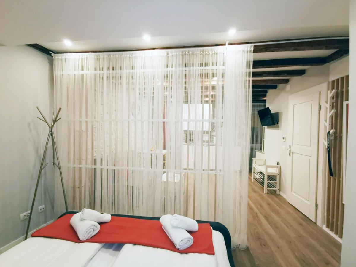 Apartment Carera 42 *